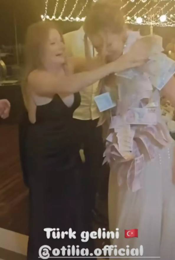 Otilia Bruma Türk usulü düğün yaptı: Gelinlik detayı olay oldu 3